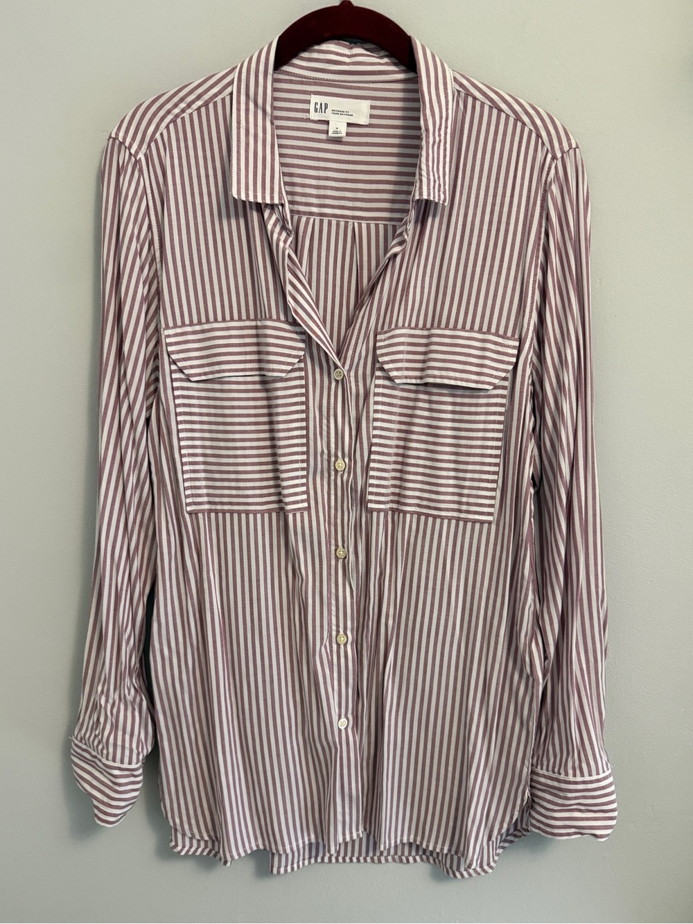 GAP Striped Button-Front Shirt in Mauve and White